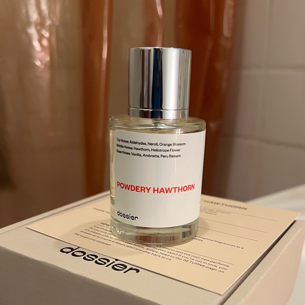 Dossier Powdery Hawthorn Fragrance